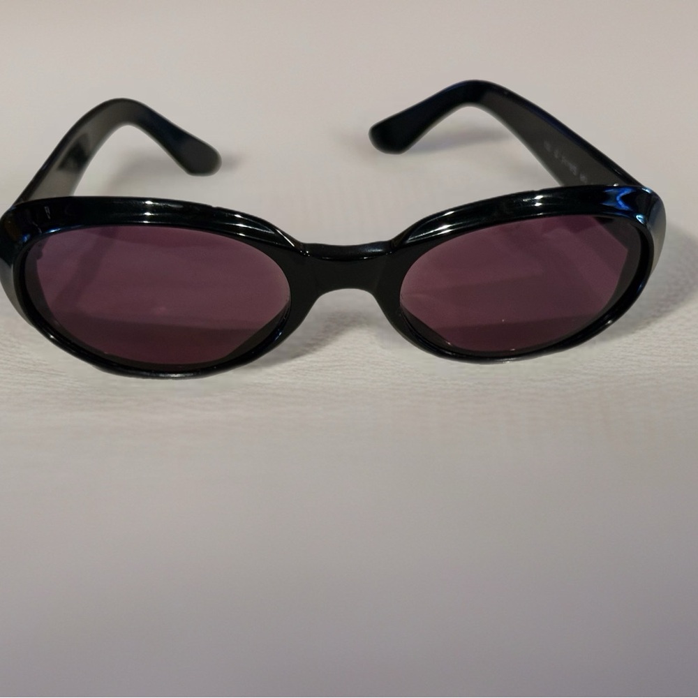 Gucci black sunnies